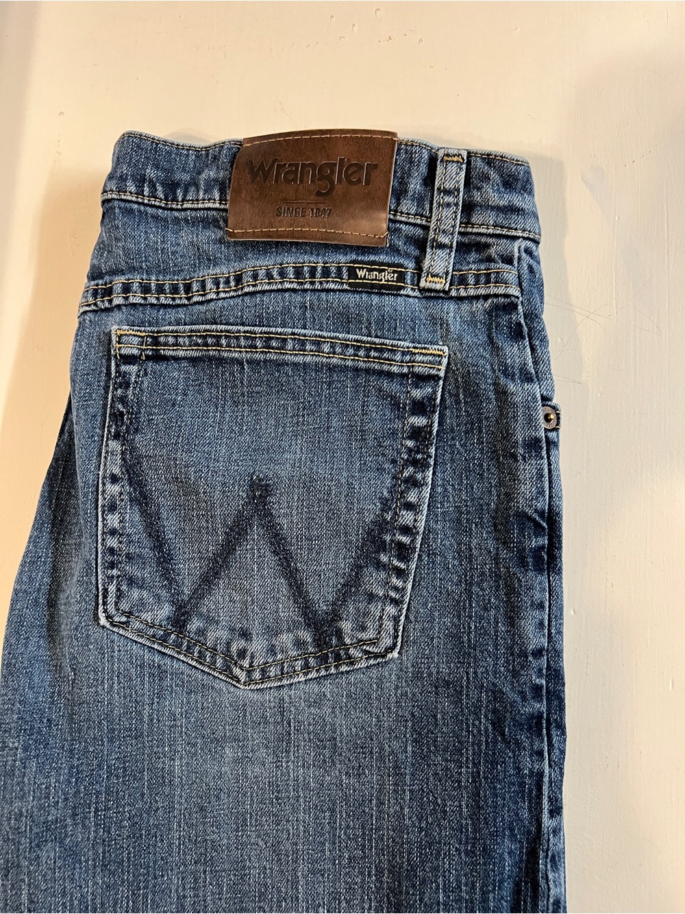 Wrangler Women’s Medium Blue Boot-Cut Jeans